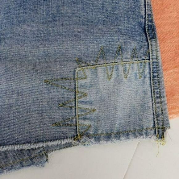 Tommy Jeans Jean Shorts Button Fly Cut Off Distressed Patchwork Size 11 - Picture 3 of 7